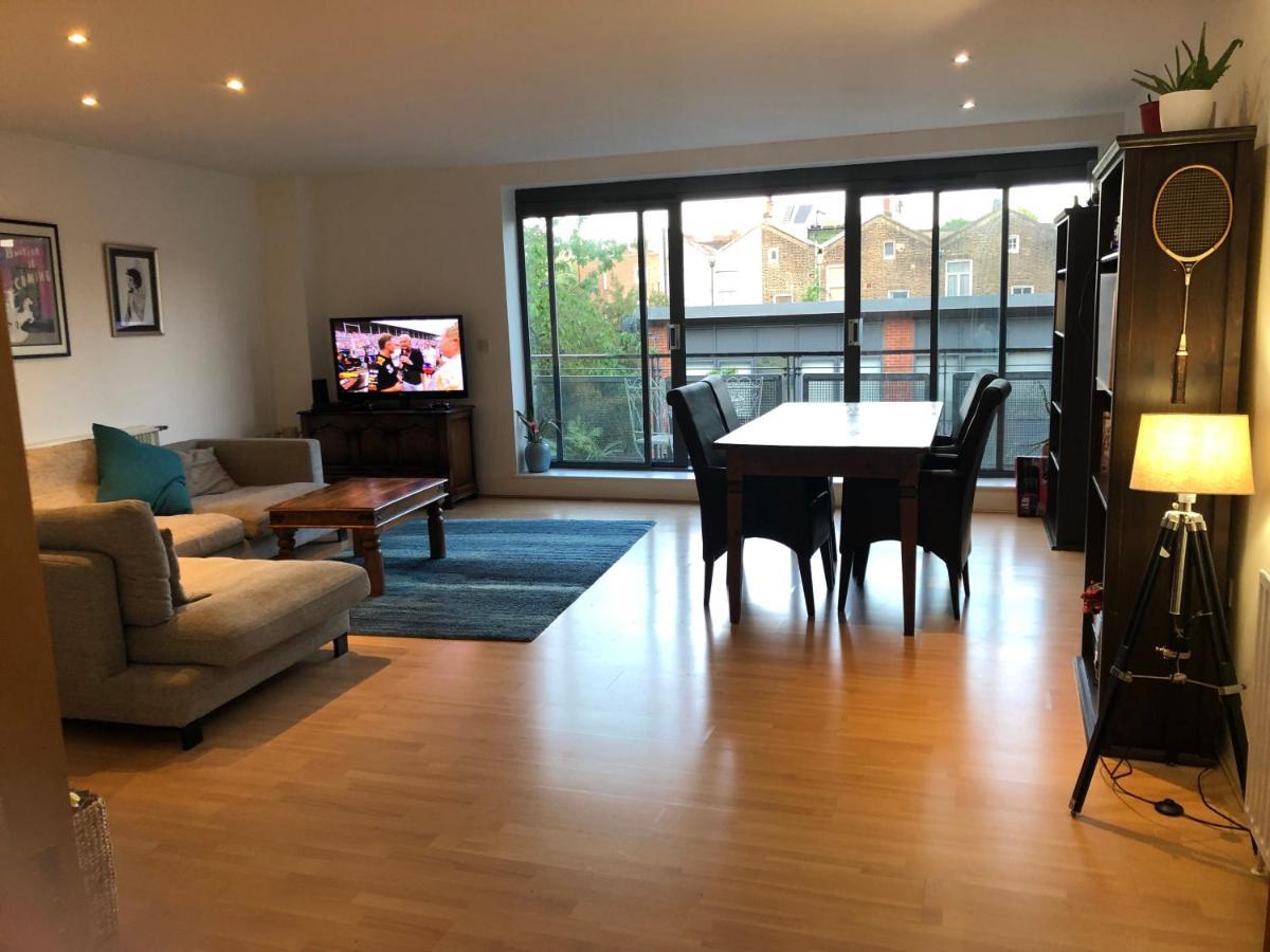 Spacious, Bright And Modern Flat In Holloway London Exterior photo